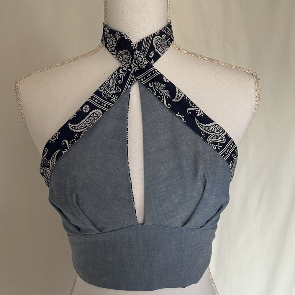 Bandana Reversible Halter
Cotton
Size Small
No tags - Picture 6 of 9